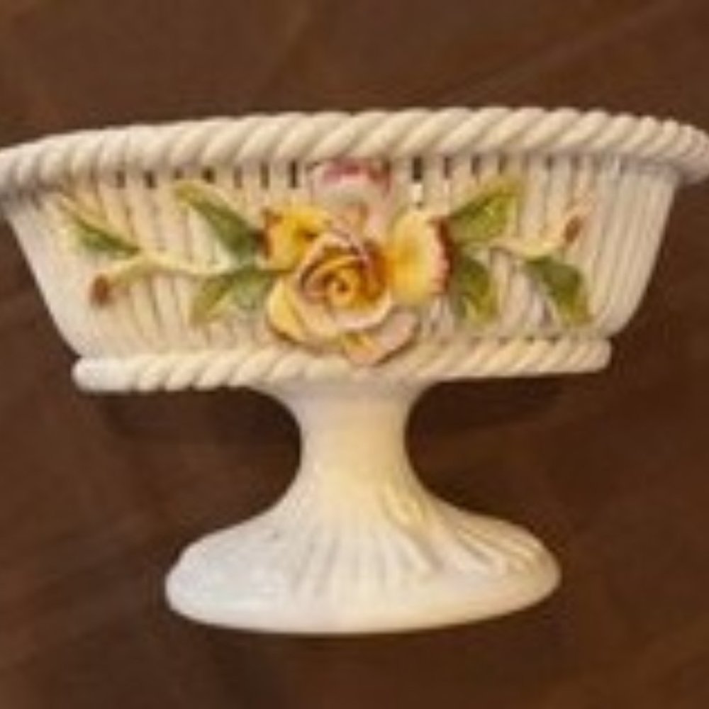Bassano Italian Pottery footed dish